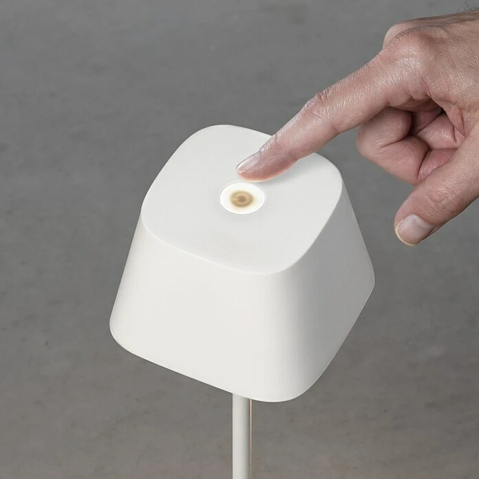 Konstsmide Akku-Tischleuchte Capri Weiß 8 Konstsmide Akku-Tischleuchte Capri Weiß – Bild 6