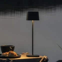 Konstsmide Akku-Tischleuchte Capri Schwarz